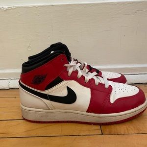 Jordan 1 mid Chicago